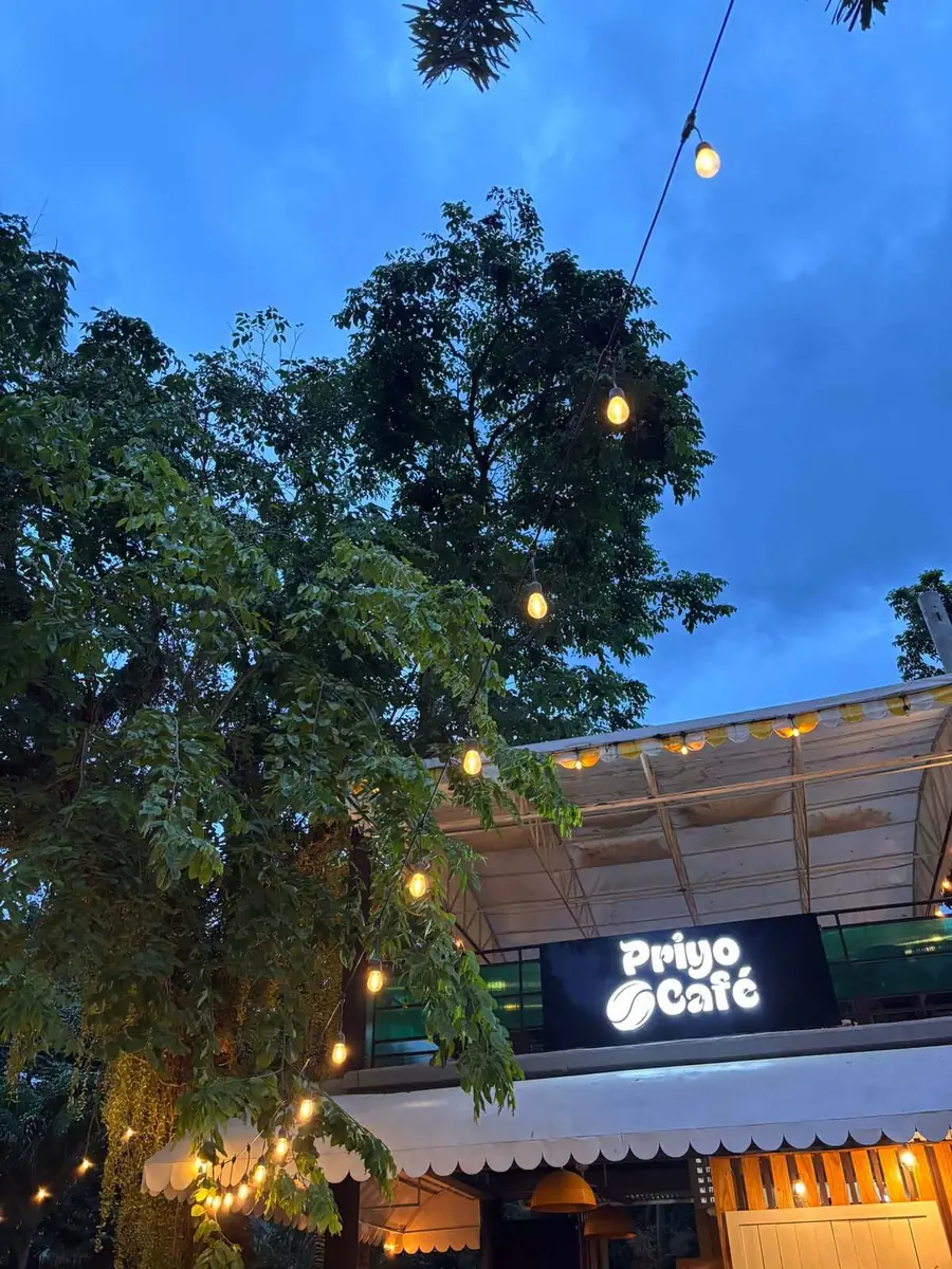Priyo Café